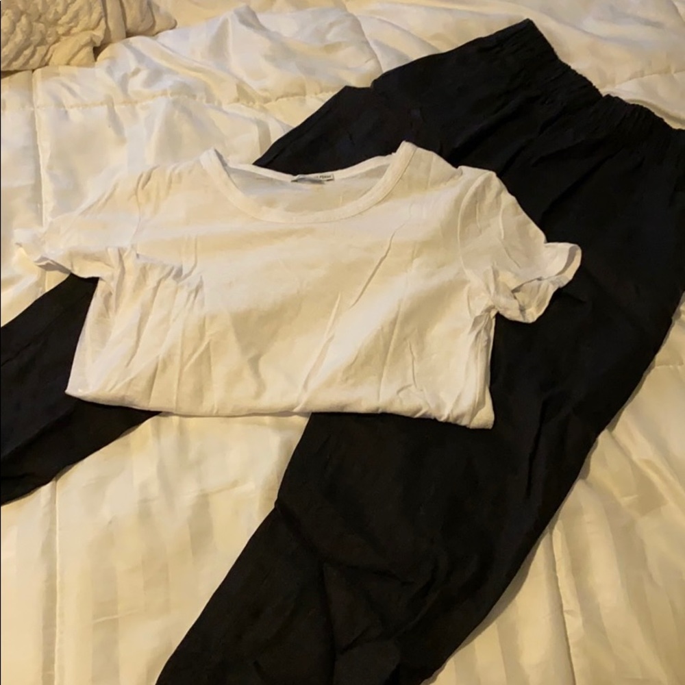 EUC Lightweight pants w/ James Perse tee - S
